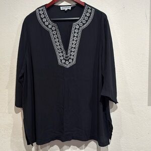 Black blouse with white design
